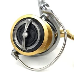 Daiwa 18 Freams LT 3000 -Sonik Store freams lt spinnrolle spulenbremse 550x550 1